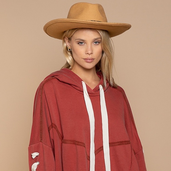 Cute top that can be paired with any pant. - Picture 4 of 4